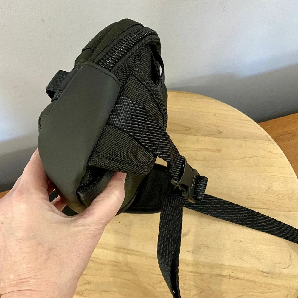 TUMI Recruit 3-in-1 Chest Pack Waist Bag Sling Black Ballistic Nylon 232701D